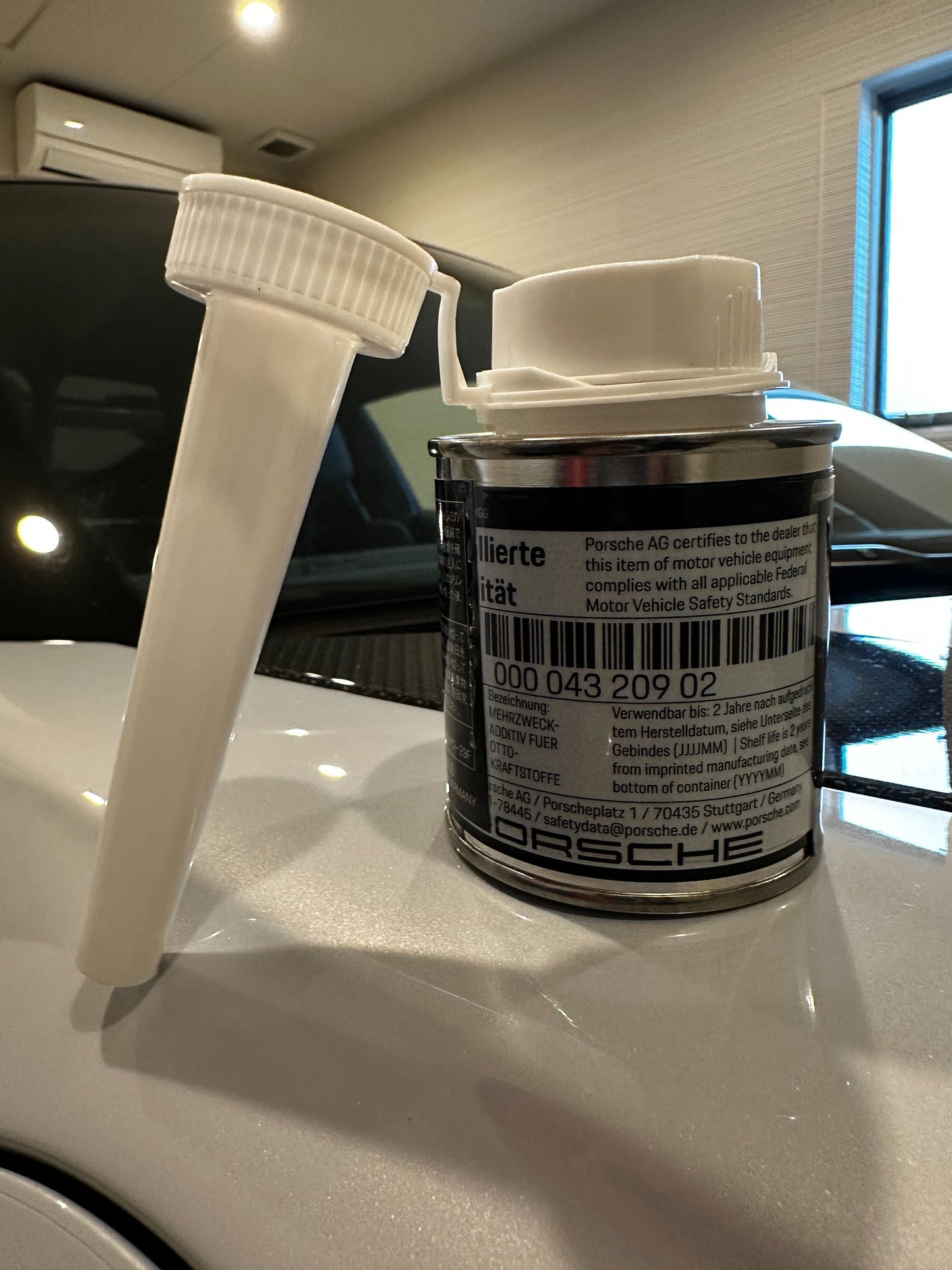 ポルシェ純正 燃料添加剤(000 043 209 02)